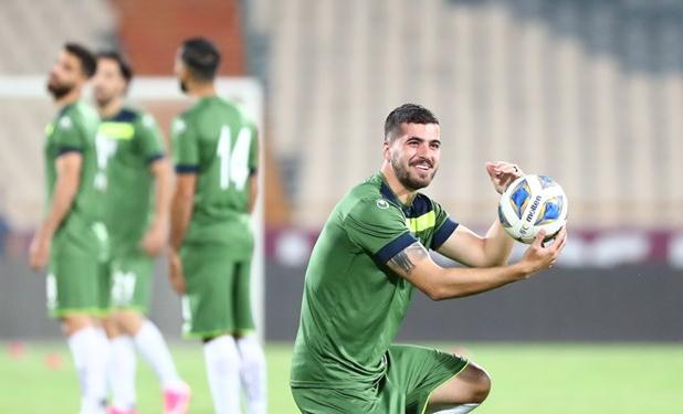 باشگاه سپاهان هم خواهان عزت اللهی شد