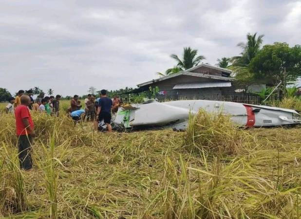 دو خلبان در سقوط هواپیمای آموزشی نظامی در شمال تایلند کشته شدند