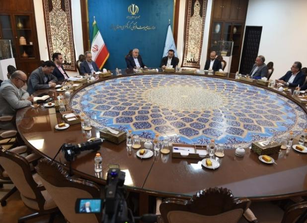 مناطق آزاد کانون جذب گردشگر و مقابله با ایران‌هراسی‌