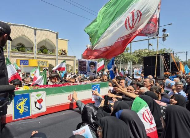 راهپیمایی جمعه‌های «خشم و نصر» در مشهد آغاز شد