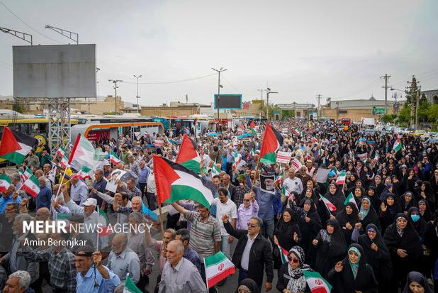 برگزاری راهپیمایی «جمعه خشم» در استان های البرز، کردستان و همدان