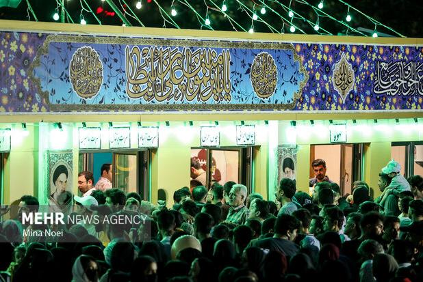 برگزاری ویژه‌برنامه‌های دهه امامت و ولایت در کلیبر؛ پیاده‌روی و اطعام