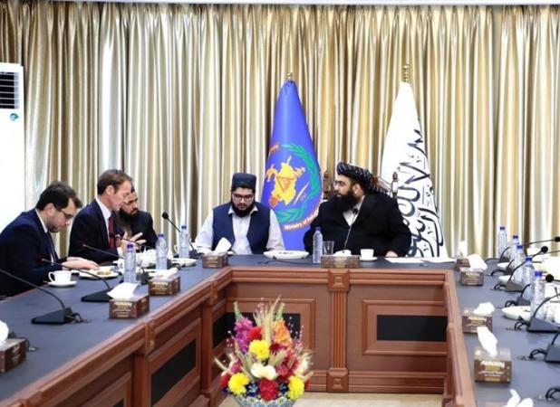 مدیریت بحران‌های انسانی و آتش‌بس، محور گفتگوی مقامات طالبان و انگلیس