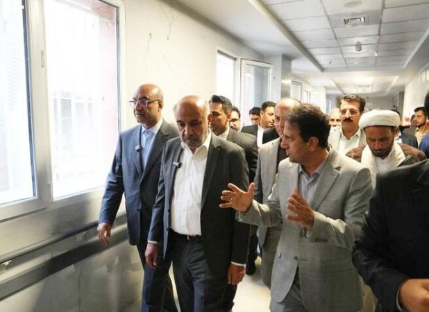 بازدید وزیر کار از اورژانس بیمارستان شهدای کرمانشاه