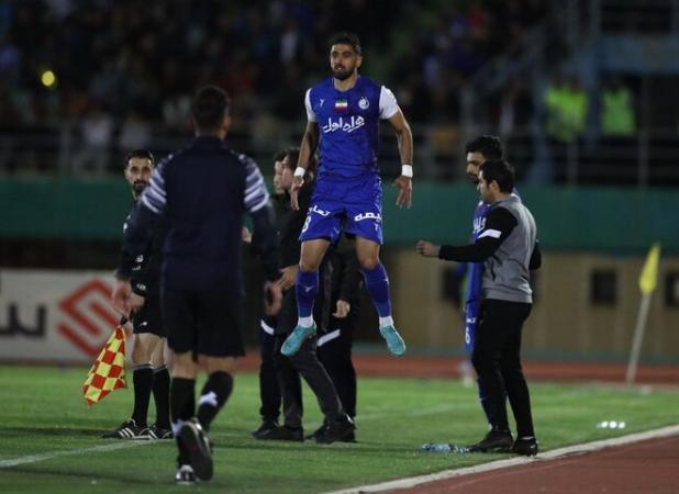 محکومیت سنگین استقلال به خاطر مهاجم سابق؛ پرسپولیس بدهکار شد