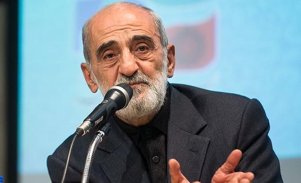 شریعتمداری: خمینی بعد از غروب در عالم خاک  از  کالبد خامنه‌ای  طلوع کرده است