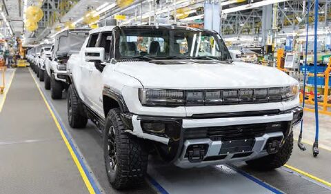 چالش صنعت خودرو با باتری‌های مازاد تولید