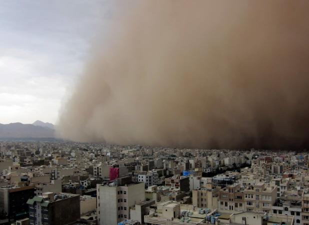 طوفان در تهران و برخی استان‌ها
