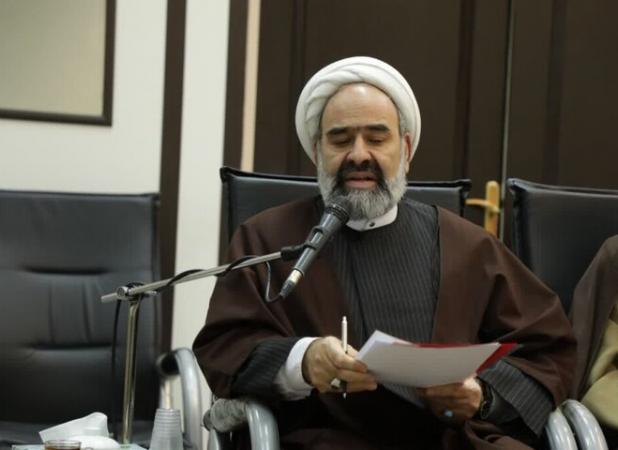 دانشی: توجه به قرآن و عترت اولویت همگانی باشد
