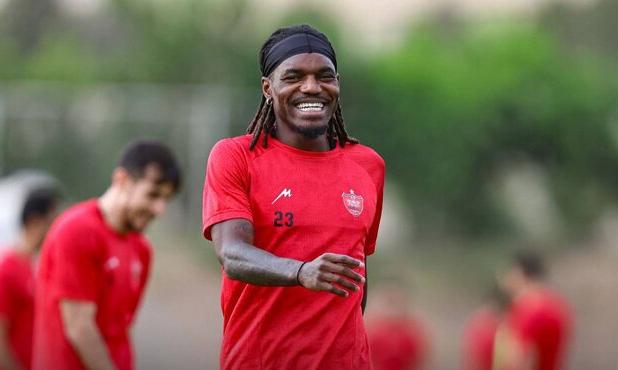 احتمال جدایی بیفوما از پرسپولیس