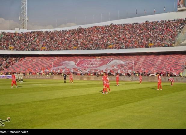 دو تماشاگر زن دیدار پرسپولیس - تراکتور بازداشت شدند