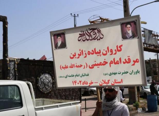 پیاده روی زائران حرم امام (ره) یک رزمایش رسانه‌ای است