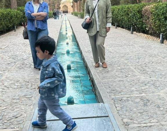 خوشگذرانی باحال فاطمه گودرزی با عروس و نوه‌اش