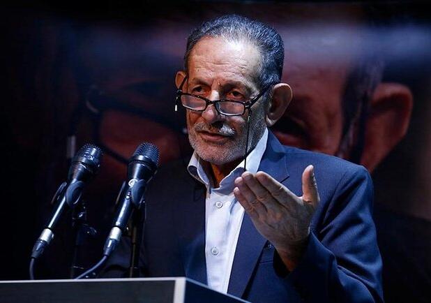 شاعر شیرازی: صدای ایران خاموشی ندارد