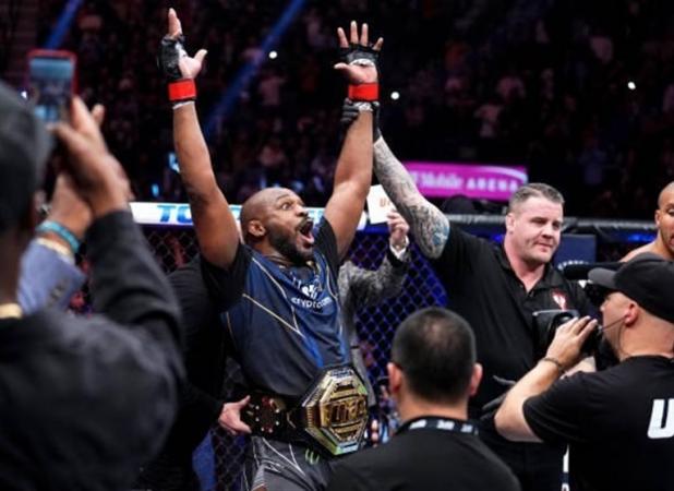 آینده تاریک سنگین‌وزن MMA