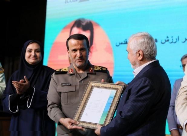 "بنیاد حفظ آثار دفاع مقدس" دستگاه نمونه در حوزه موزه‌داری شد