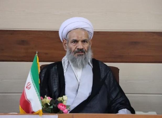 مدیران و کارگزاران نظام اسلامی در صف اول خدمت به مردم قرار دارند