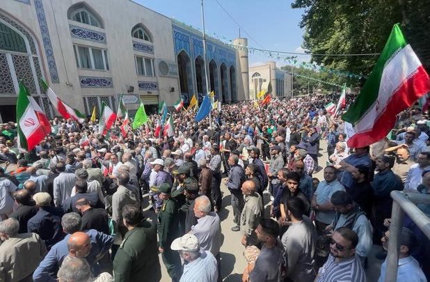 راهپیمایی نمازگزاران اسلامشهری در محکومیت حمله صهیونیست‌ها به ایران