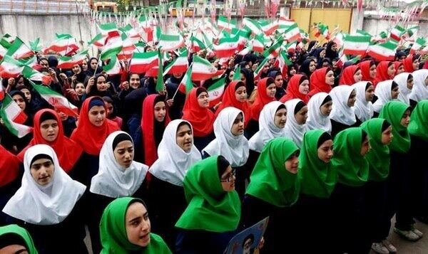 ۲۶۴ مدرسه غیردولتی کردستان میزبان جشن‌های دهه فجر شدند