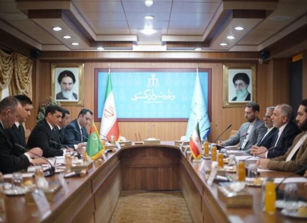 تأکید ایران و ترکمنستان بر گسترش همکاری‌های حقوقی و مرزی