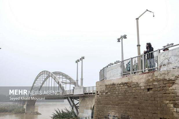 مه صبحگاهی دید را در جاده‌های خوزستان کاهش می‌دهد