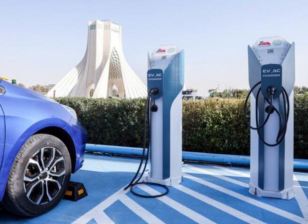 اولین پلتفرم ایرانی خودروهای برقی راه‌اندازی شد؛ نمایش ایستگاه‌ شارژ