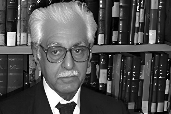 مصحح شاهنامه‌ای که دنبال تقدیر نبود؛ ادای دین دبیرسیاقی به ایران!