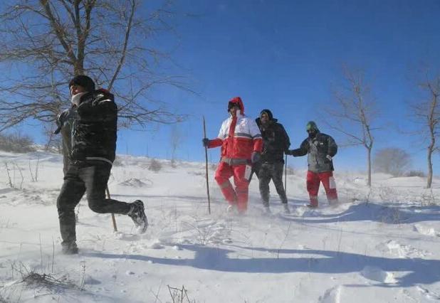 عملیات جستجو و امداد و نجات فرد مفقودی در اراضی و جنگل فندقلوی اهر ادامه دارد