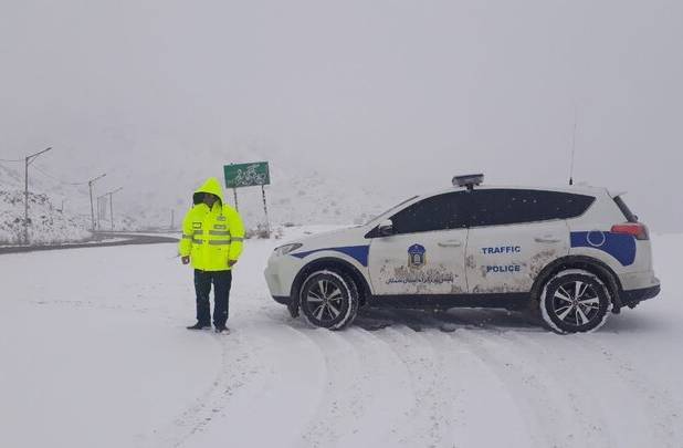 محور صیدون–امام‌زاده عبدالله به دلیل بارش برف مسدود شد