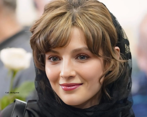 ژست خاص مهسا حجازی وسط خیابان جلب توجه کرد