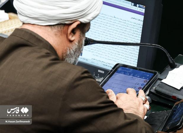 واکنش به عکس جنجالی شکار شده از حمید رسایی