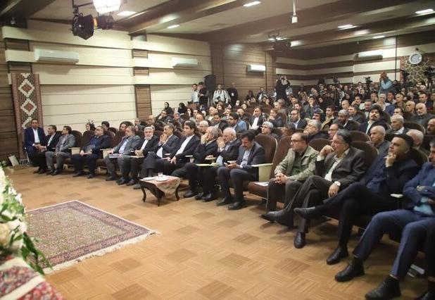 برگزاری دیدار فعالان و سرمایه‌گذاران اقتصادی استان کردستان با رییس‌جمهور