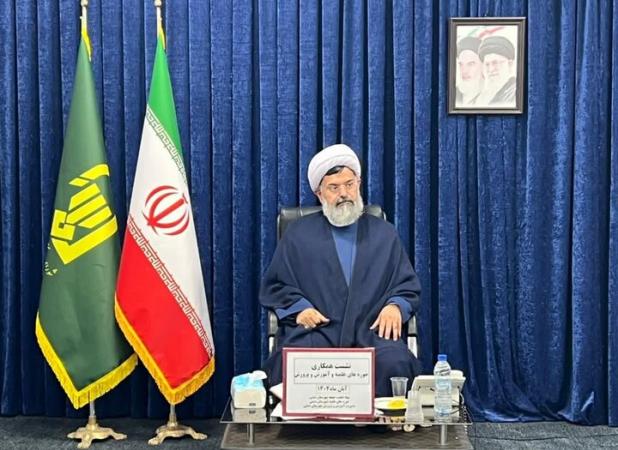 امام جمعه دشتی: پیوند میان مدرسه و حوزه علمیه تقویت شود