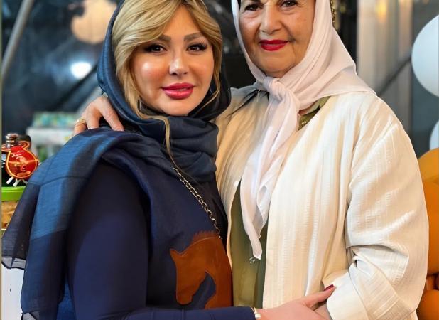 قاب دونفره نیوشا ضیغمی و پوری بنایی در بازارچه خیریه