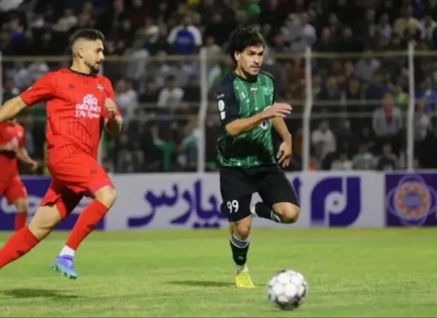 نوشته روی پیراهن بازیکن خیبر برای صابر کاظمی جلب توجه کرد