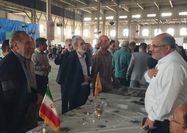 برپایی میز خدمت حج و زیارت استان سمنان؛ همراه با زائران در هفته ملی حج