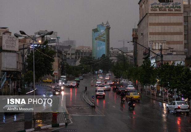 رگبار ‌پراکنده در استان تهران تا سه‌شنبه/ کاهش کیفیت هوای ‌پایتخت طی امروز