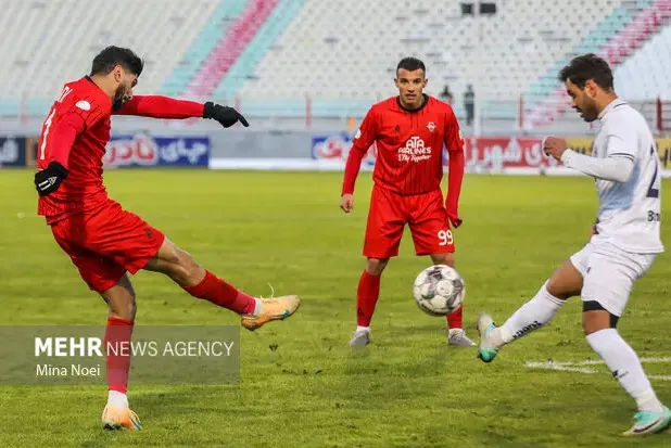 تراکتور با گلباران یک استقلالی مدعی شد