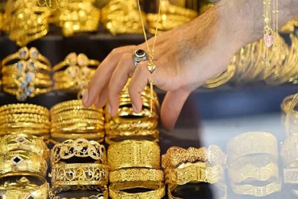 دلار غیررسمی ترمز طلا را کشید 