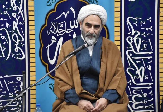 آیت‌الله مبلغی: خانواده شهدا مایه حیات معنوی جامعه‌اند