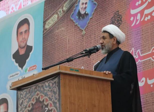 کسانی که در راه خدا در خط مقدم جنگ هستند اهل فضل و برتری هستند