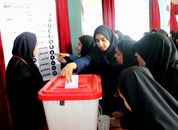 رقابت ۱۵.۵ هزار دانش‌آموز استان سمنان برای حضور در شوراهای دانش‌آموزی