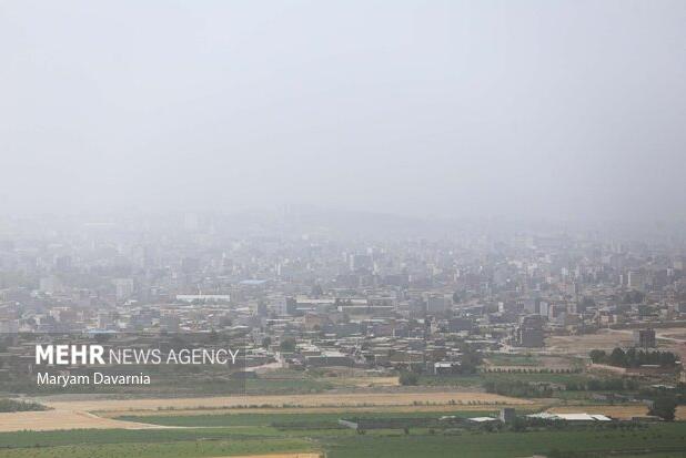 تهران در برابر مهِ آلودگی؛ تعطیلی مدارس چگونه رقم می‌خورد؟