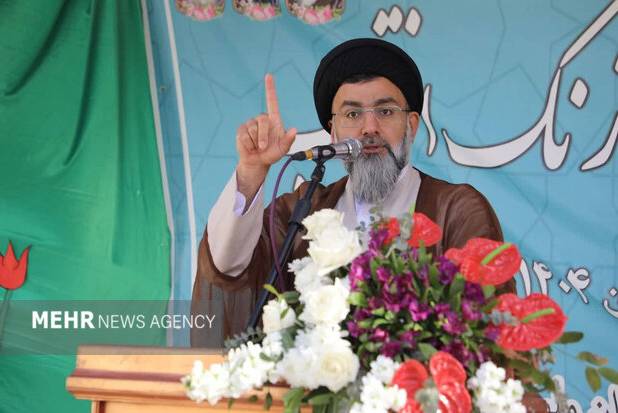 امام‌جمعه پیشوا: تحریم‌ها عامل اصلی مشکلات اقتصادی است