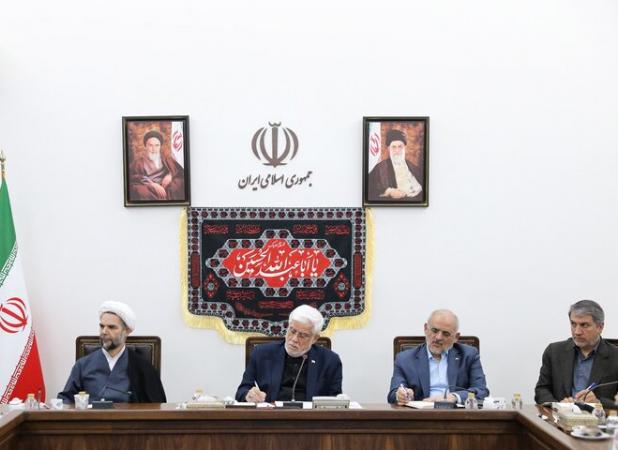 عارف: هیچ راهی جز برخوردهای تعزیراتی با گرانفروشان و محتکرین نداریم