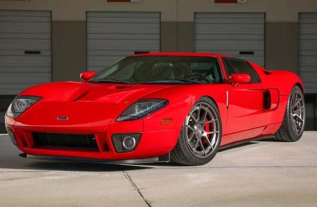 خودروی کمیاب بازیگر محبوب به فروش می‌رسد