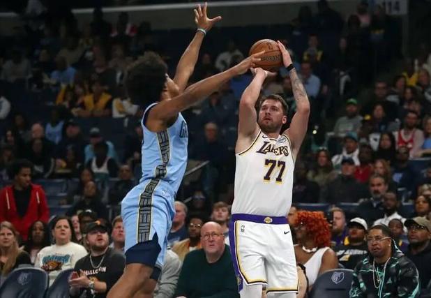 بازگشت شکوهمند دانچیچ و حفظ روند خوب لیکرز در NBA