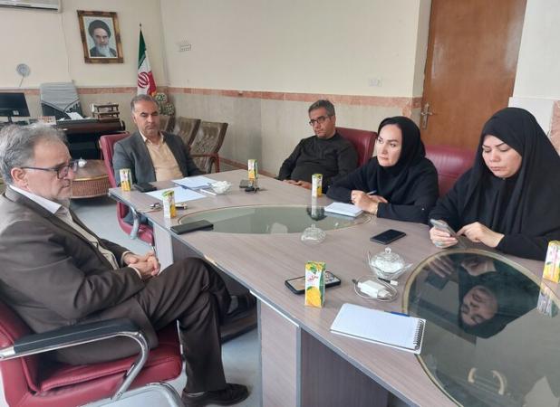 خبرنگاران نقشی بی بدلیل در جامعه دارند