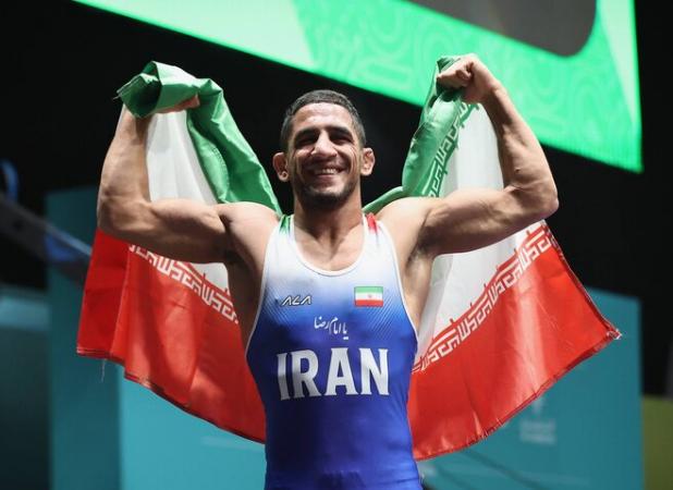 با اعلام اتحادیه جهانی کشتی؛ رحمان عموزاد مسلط‌ترین کشتی‌گیر ۲۰۲۵ شد