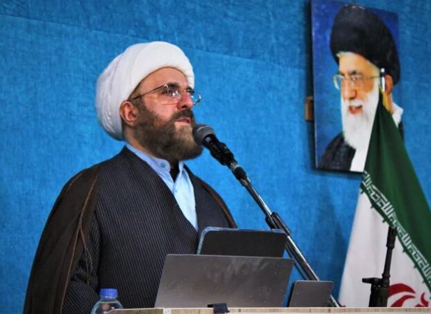 امام جمعه اشتهارد: انقلاب اسلامی با تفکرات غلط غربی مقابله کرد